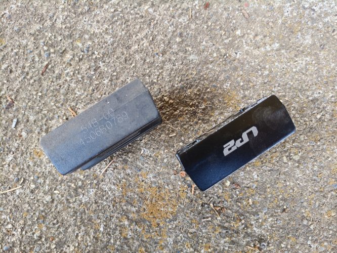 トリシティ125（EBJ-SE82J）純正レギュレーターと互換中華品2